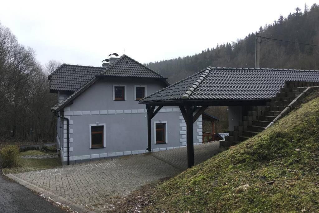 Villa Vykmanov Medenec ภายนอก รูปภาพ