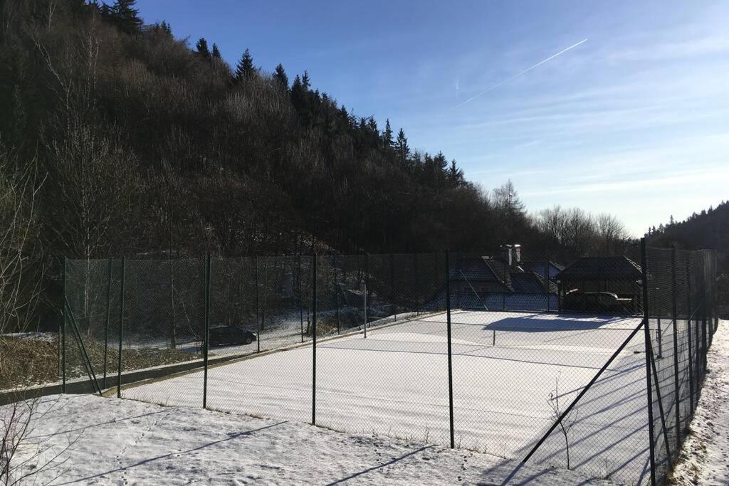 Villa Vykmanov Medenec ภายนอก รูปภาพ